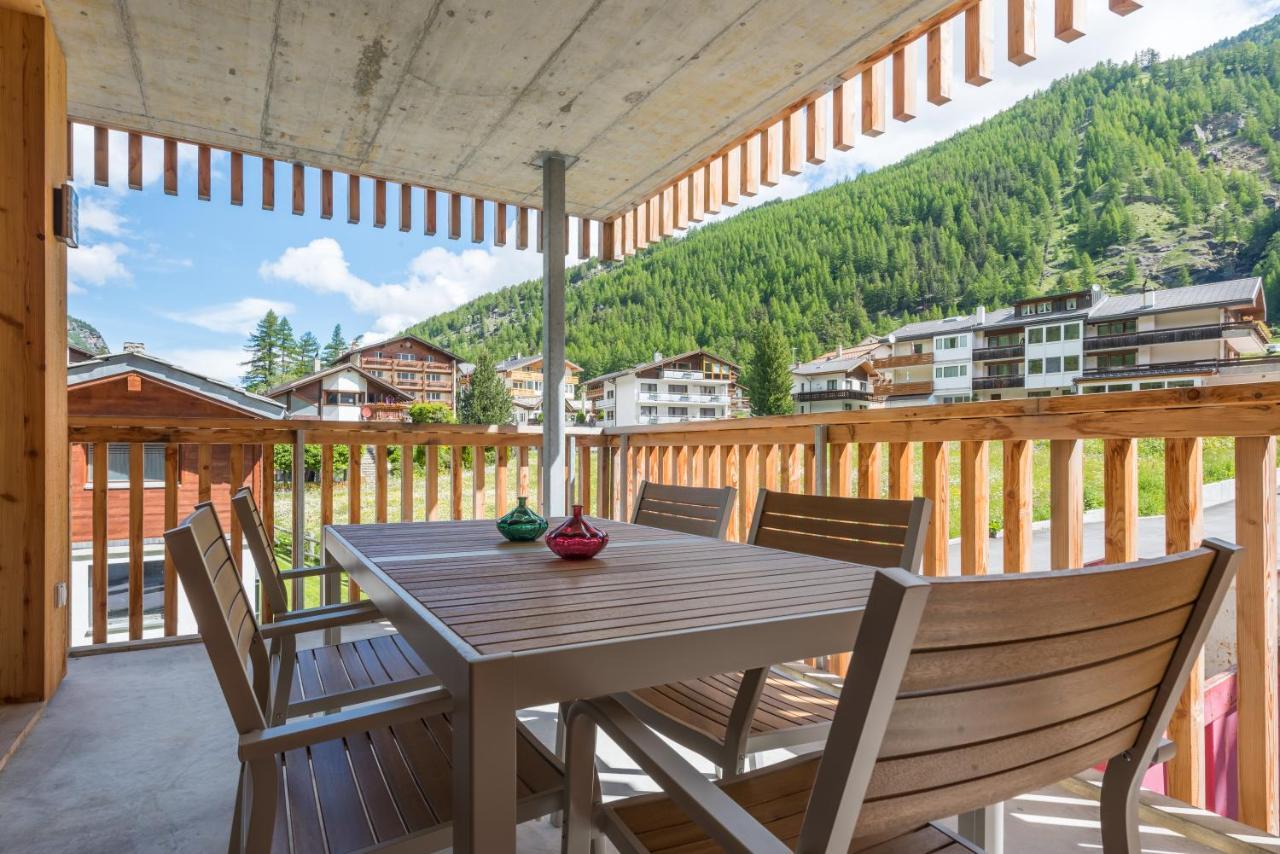Montela Apartments - Haus F Saas-Grund Buitenkant foto
